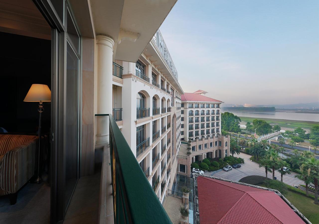 Howard Johnson Riverfront Plaza Fuzhou Fucheu Exterior foto
