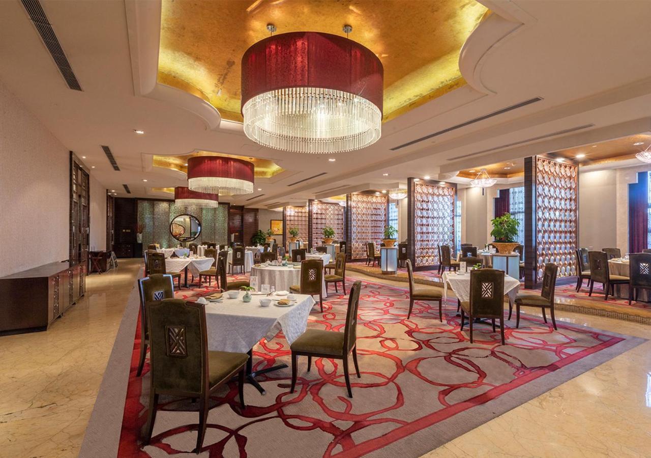 Howard Johnson Riverfront Plaza Fuzhou Fucheu Exterior foto