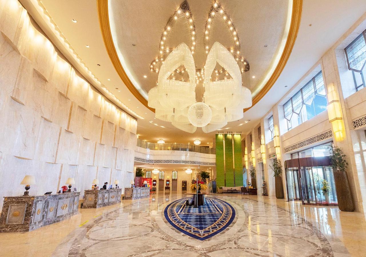 Howard Johnson Riverfront Plaza Fuzhou Fucheu Exterior foto