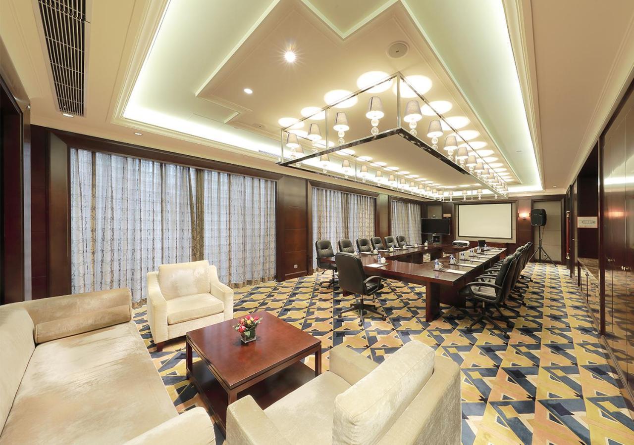 Howard Johnson Riverfront Plaza Fuzhou Fucheu Exterior foto