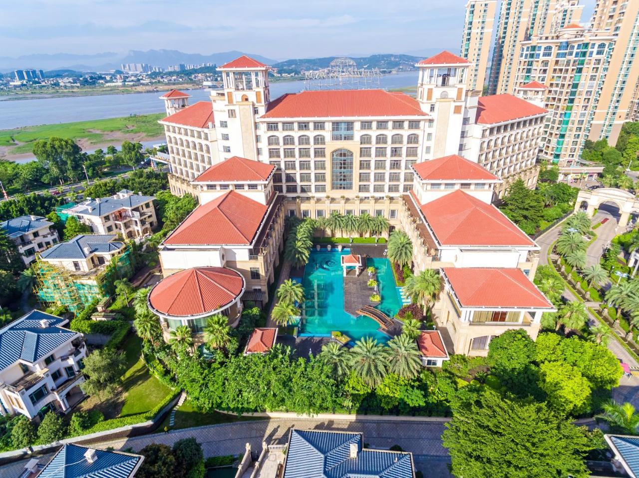 Howard Johnson Riverfront Plaza Fuzhou Fucheu Exterior foto