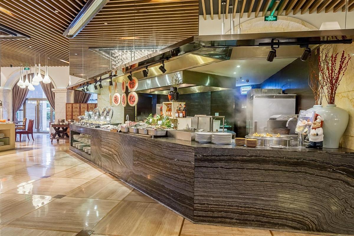 Howard Johnson Riverfront Plaza Fuzhou Fucheu Exterior foto