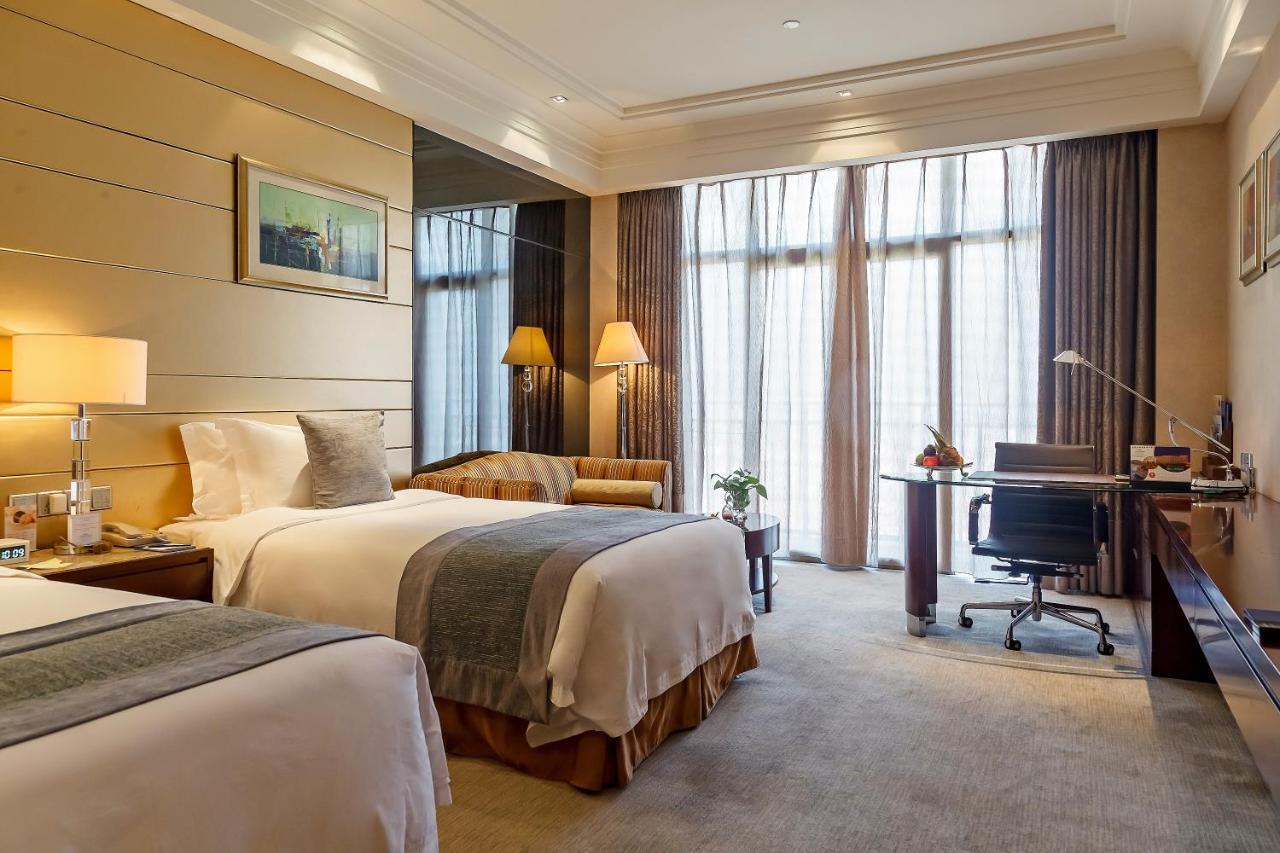 Howard Johnson Riverfront Plaza Fuzhou Fucheu Exterior foto
