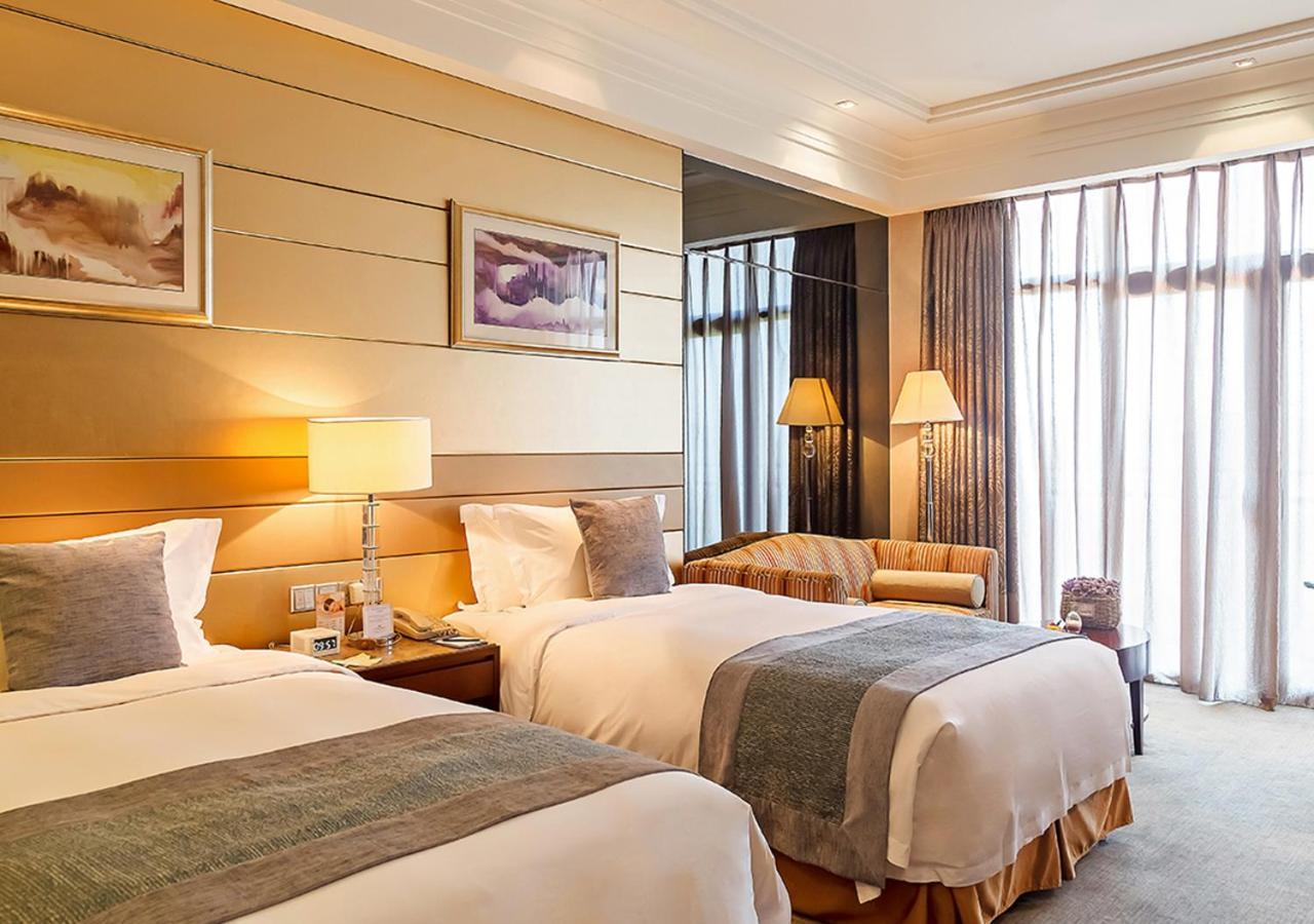 Howard Johnson Riverfront Plaza Fuzhou Fucheu Exterior foto